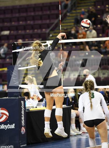 Thumbnail 3 in Grandview @ Mountain Vista (CHSAA 5A Playoff) photogallery.