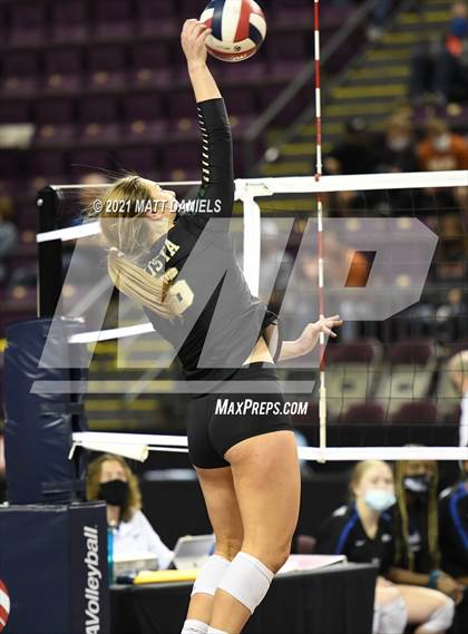 Thumbnail 3 in Grandview @ Mountain Vista (CHSAA 5A Playoff) photogallery.