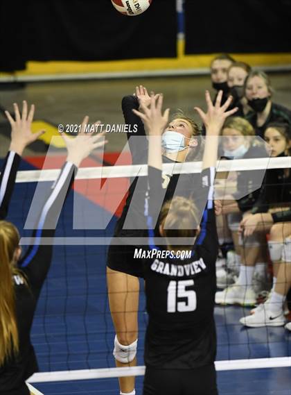 Thumbnail 2 in Grandview @ Mountain Vista (CHSAA 5A Playoff) photogallery.