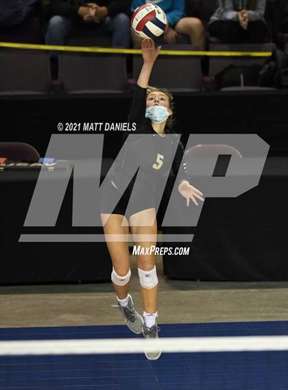 Thumbnail 2 in Grandview @ Mountain Vista (CHSAA 5A Playoff) photogallery.
