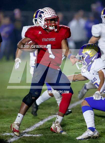 Thumbnail 2 in Bakersfield Christian @ Strathmore (CIF-CS D3 Quarterfinal) photogallery.