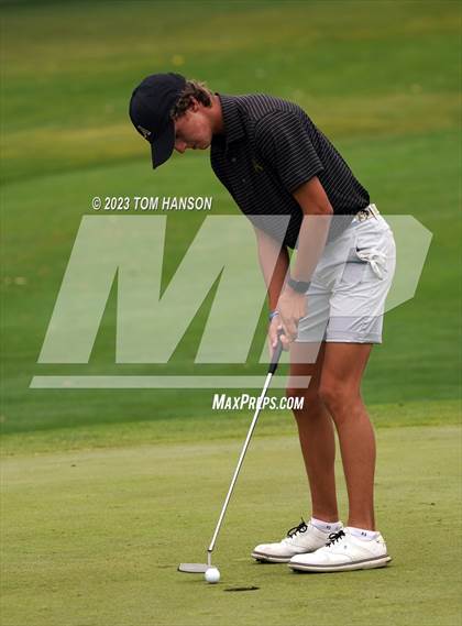 Thumbnail 2 in CHSAA 5A Championship - Day 2 photogallery.