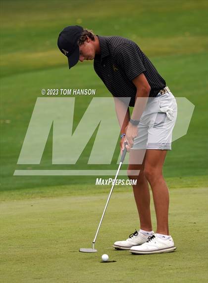 Thumbnail 3 in CHSAA 5A Championship - Day 2 photogallery.