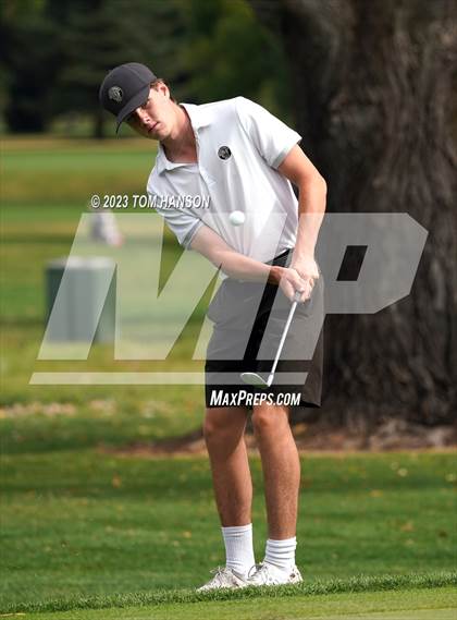 Thumbnail 2 in CHSAA 5A Championship - Day 2 photogallery.