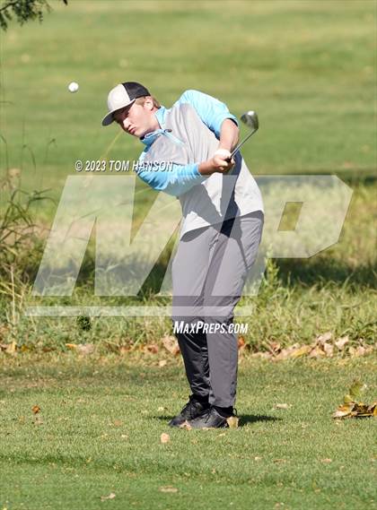 Thumbnail 2 in CHSAA 5A Championship - Day 2 photogallery.