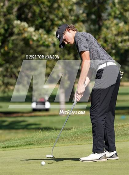 Thumbnail 2 in CHSAA 5A Championship - Day 2 photogallery.