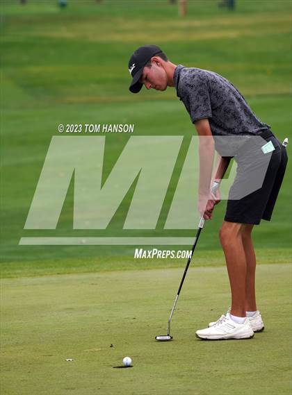 Thumbnail 1 in CHSAA 5A Championship - Day 2 photogallery.
