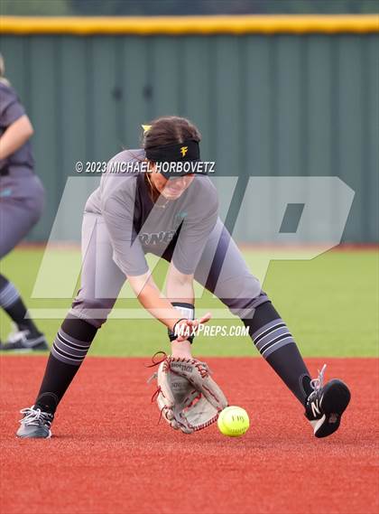 Thumbnail 2 in Forney @ Melissa (UIL 5A Regional Quarterfinals) photogallery.