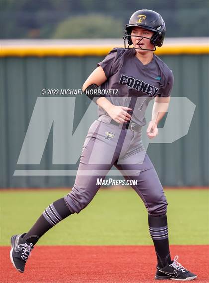 Thumbnail 1 in Forney @ Melissa (UIL 5A Regional Quarterfinals) photogallery.