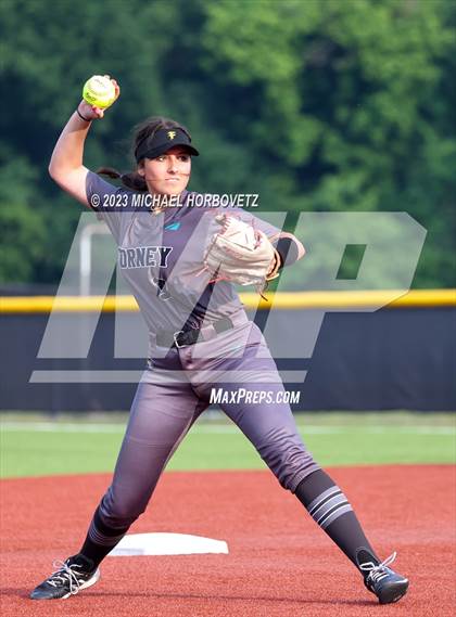 Thumbnail 2 in Forney @ Melissa (UIL 5A Regional Quarterfinals) photogallery.