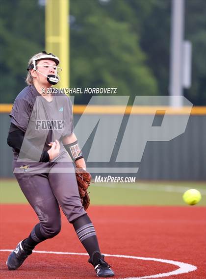 Thumbnail 1 in Forney @ Melissa (UIL 5A Regional Quarterfinals) photogallery.