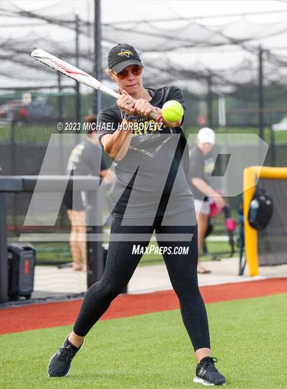 Thumbnail 2 in Forney @ Melissa (UIL 5A Regional Quarterfinals) photogallery.