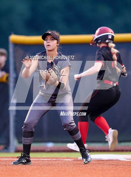 Thumbnail 2 in Forney @ Melissa (UIL 5A Regional Quarterfinals) photogallery.