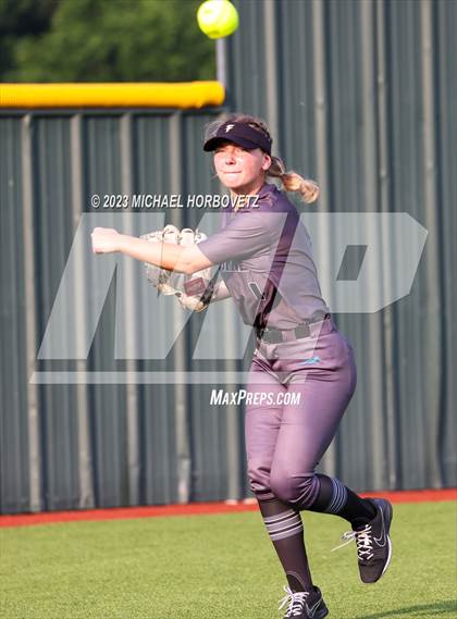 Thumbnail 3 in Forney @ Melissa (UIL 5A Regional Quarterfinals) photogallery.