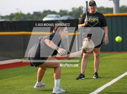 Thumbnail 3 in Forney @ Melissa (UIL 5A Regional Quarterfinals) photogallery.