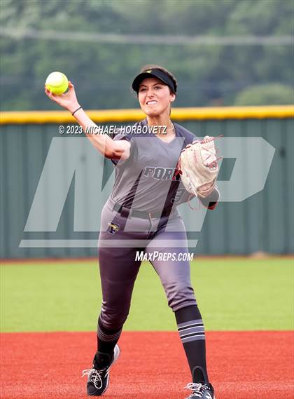 Thumbnail 2 in Forney @ Melissa (UIL 5A Regional Quarterfinals) photogallery.
