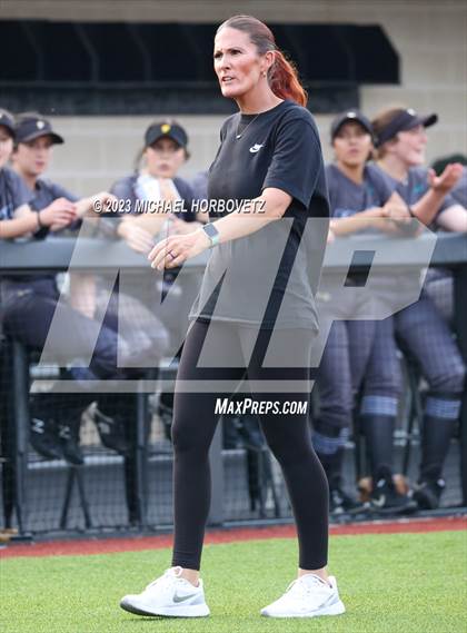 Thumbnail 2 in Forney @ Melissa (UIL 5A Regional Quarterfinals) photogallery.