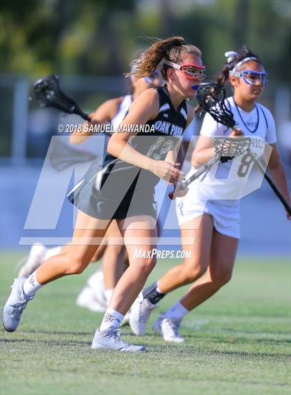 Thumbnail 3 in Birmingham vs Oak Park photogallery.