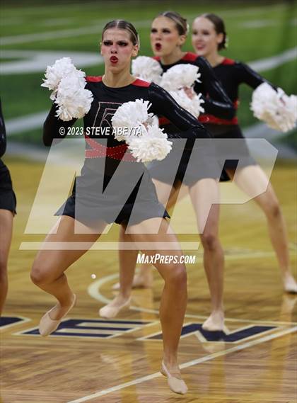 Thumbnail 1 in Roosevelt CHSAA Spirit Poms photogallery.