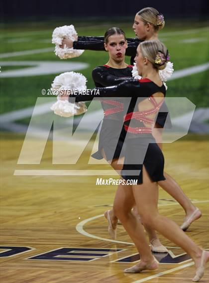 Thumbnail 2 in Roosevelt CHSAA Spirit Poms photogallery.
