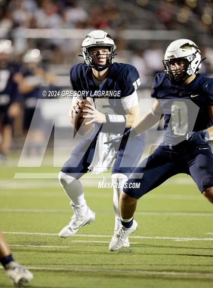 Thumbnail 3 in Southlake Carroll vs Keller photogallery.
