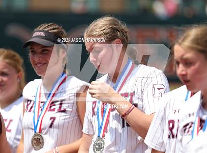 Thumbnail 3 in Riesel vs. Ganado (UIL Softball 2A D1 Final) photogallery.