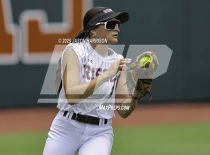 Thumbnail 3 in Riesel vs. Ganado (UIL Softball 2A D1 Final) photogallery.
