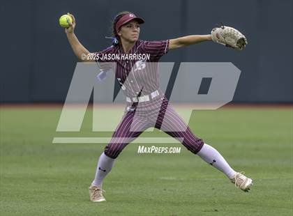 Thumbnail 2 in Riesel vs. Ganado (UIL Softball 2A D1 Final) photogallery.