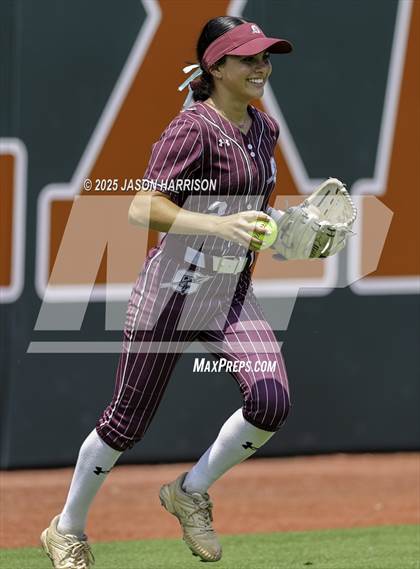 Thumbnail 1 in Riesel vs. Ganado (UIL Softball 2A D1 Final) photogallery.