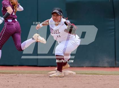Thumbnail 2 in Riesel vs. Ganado (UIL Softball 2A D1 Final) photogallery.