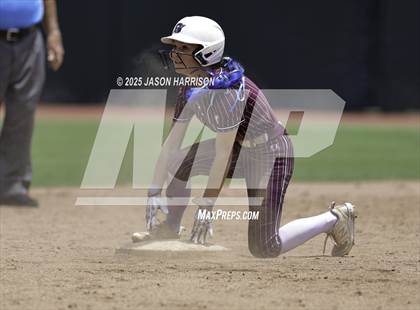 Thumbnail 3 in Riesel vs. Ganado (UIL Softball 2A D1 Final) photogallery.
