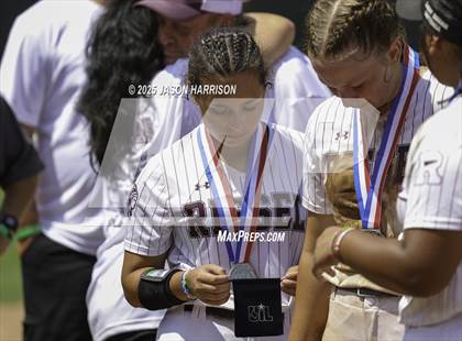 Thumbnail 3 in Riesel vs. Ganado (UIL Softball 2A D1 Final) photogallery.