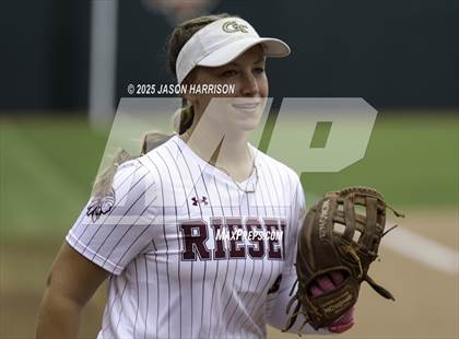 Thumbnail 3 in Riesel vs. Ganado (UIL Softball 2A D1 Final) photogallery.