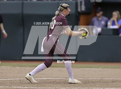 Thumbnail 2 in Riesel vs. Ganado (UIL Softball 2A D1 Final) photogallery.