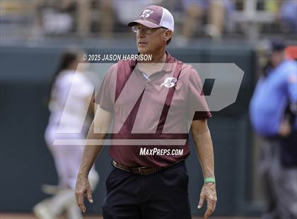 Thumbnail 1 in Riesel vs. Ganado (UIL Softball 2A D1 Final) photogallery.