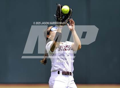 Thumbnail 1 in Riesel vs. Ganado (UIL Softball 2A D1 Final) photogallery.