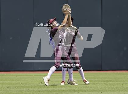 Thumbnail 1 in Riesel vs. Ganado (UIL Softball 2A D1 Final) photogallery.