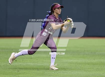 Thumbnail 1 in Riesel vs. Ganado (UIL Softball 2A D1 Final) photogallery.