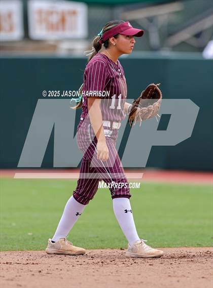 Thumbnail 3 in Riesel vs. Ganado (UIL Softball 2A D1 Final) photogallery.