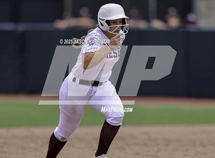 Thumbnail 3 in Riesel vs. Ganado (UIL Softball 2A D1 Final) photogallery.