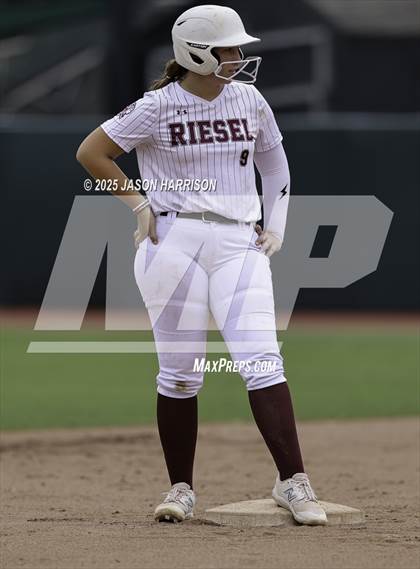Thumbnail 3 in Riesel vs. Ganado (UIL Softball 2A D1 Final) photogallery.
