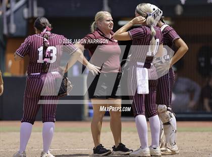 Thumbnail 2 in Riesel vs. Ganado (UIL Softball 2A D1 Final) photogallery.