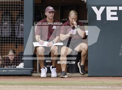 Thumbnail 1 in Riesel vs. Ganado (UIL Softball 2A D1 Final) photogallery.