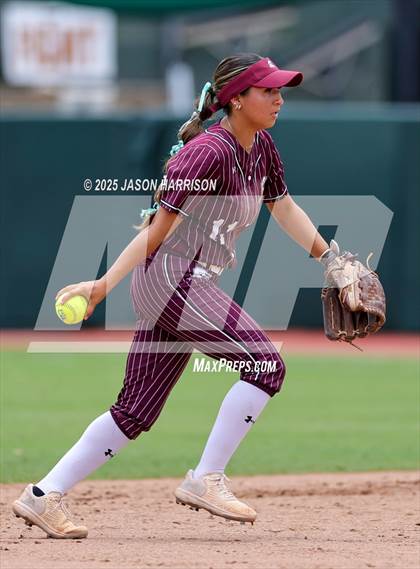 Thumbnail 1 in Riesel vs. Ganado (UIL Softball 2A D1 Final) photogallery.