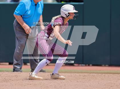 Thumbnail 3 in Riesel vs. Ganado (UIL Softball 2A D1 Final) photogallery.
