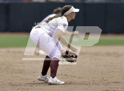 Thumbnail 2 in Riesel vs. Ganado (UIL Softball 2A D1 Final) photogallery.