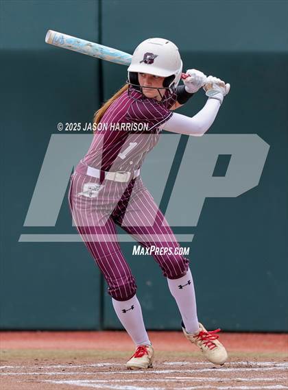 Thumbnail 2 in Riesel vs. Ganado (UIL Softball 2A D1 Final) photogallery.