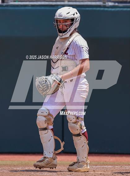 Thumbnail 1 in Riesel vs. Ganado (UIL Softball 2A D1 Final) photogallery.