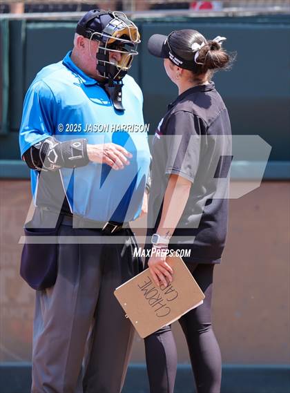 Thumbnail 2 in Riesel vs. Ganado (UIL Softball 2A D1 Final) photogallery.