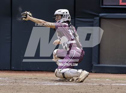 Thumbnail 1 in Riesel vs. Ganado (UIL Softball 2A D1 Final) photogallery.